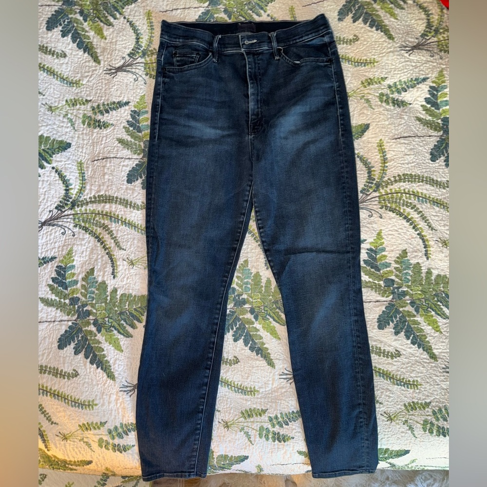 MOTHER jeans, the Swooner Ankle, size 31